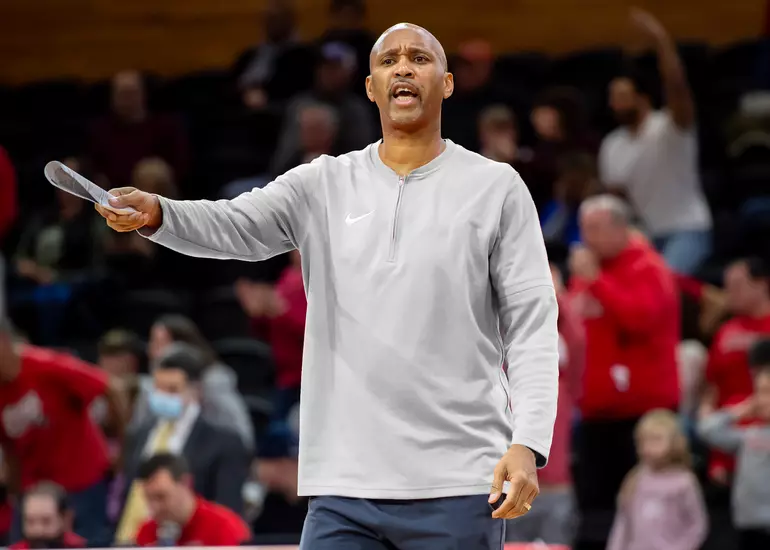 Derrick Phelps Returns to Fordham as Men's Basketball Assistant Coach Derrick Phelps Returns to Fordham as Men's Basketball Assistant Coach