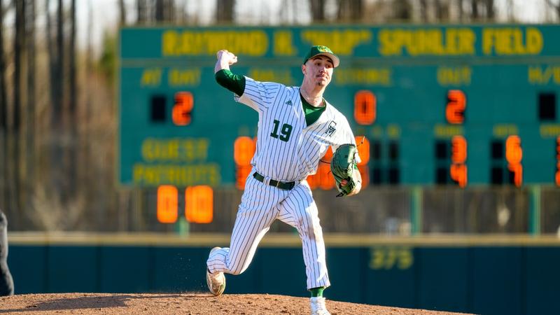 Inning Besar Mengangkat Patriot Melewati Laba-laba di Seri Final – Atletik Universitas George Mason