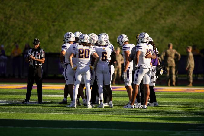 Western Illinois football: Leathernecks Begin Conference Play Saturday Against Tennessee State