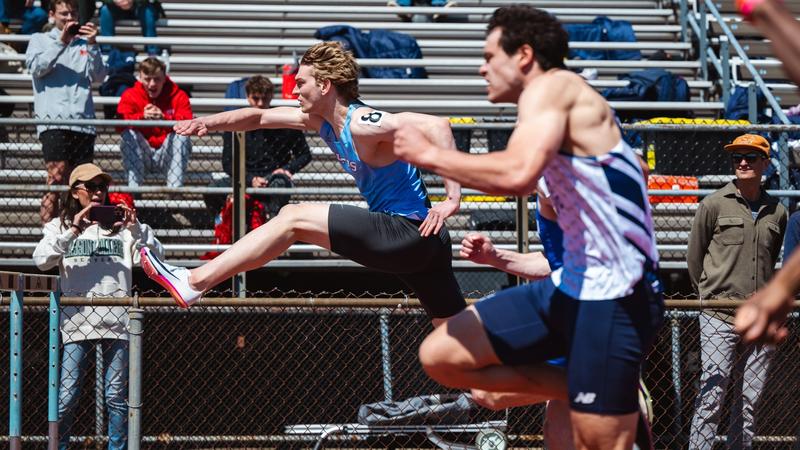 Wilkie, Davis Each Shine in Pair of Events as Men's Track & Field Competes in California - Tufts University