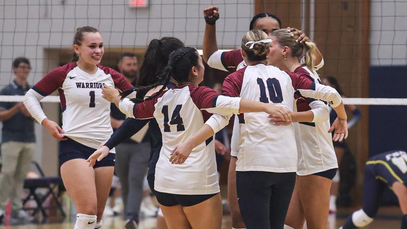 Photo: gowarriorathletics.com Volleyball Huddle