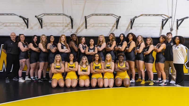Photo: hilltoppersports.com WWres_Team_Photo_202526