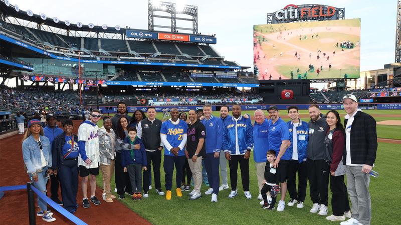 From The Court To The Diamond: Speedy Claxton Represents Hofstra At Citi Field - Hofstra University Athletics