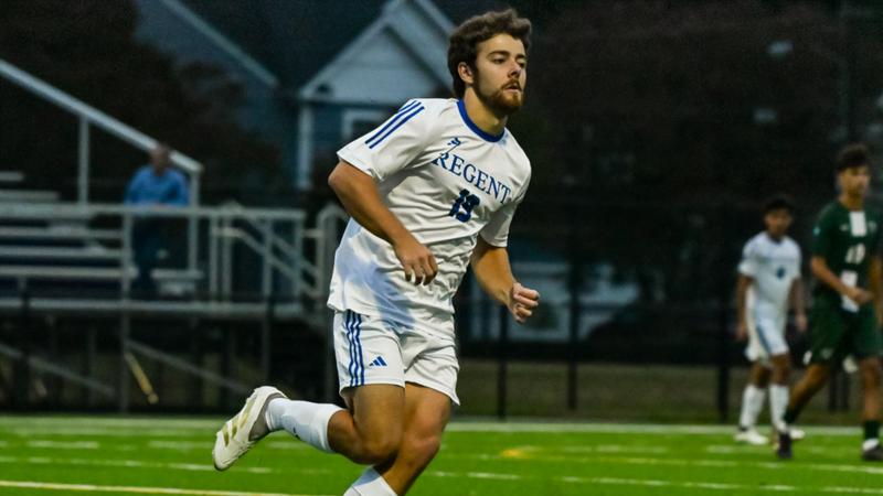 Royals Battle Wind And Rain To Defeat Mary Baldwin - Regent University
