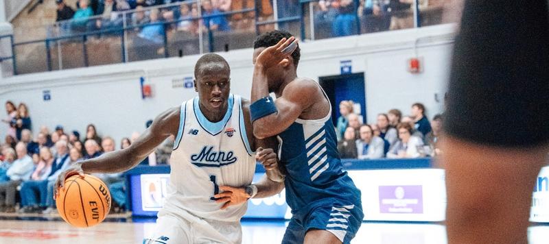 Men's Basketball Falls against New Hampshire on Monday Afternoon