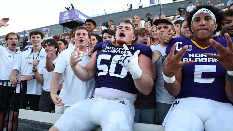 North Alabama football: Lions pull off dramatic comeback to defeat Western Illinois, 23-20