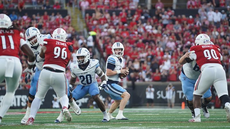 Villanova football: Wildcats Battle ACC Foe Louisville in Annual FBS Matchup Before Falling By 59-13 Final