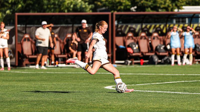 Photo: wmubroncos.com WMU vs Colorado College of Denver