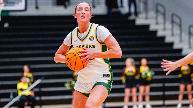 Emily Howey Women's Basketball Falls 81-80 in Heartbreaker at Top-Ranked Grand ...