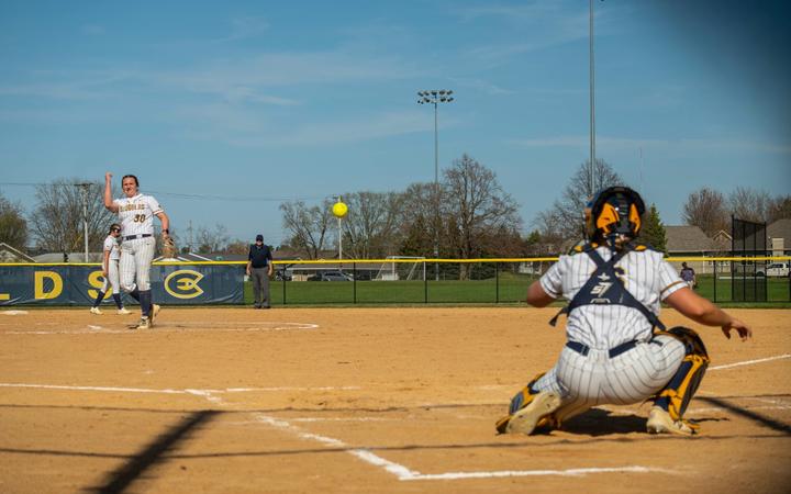 Softball Pattern Defense Softball Puts on Defensive Clinic During Sweep of Pointers - University ...