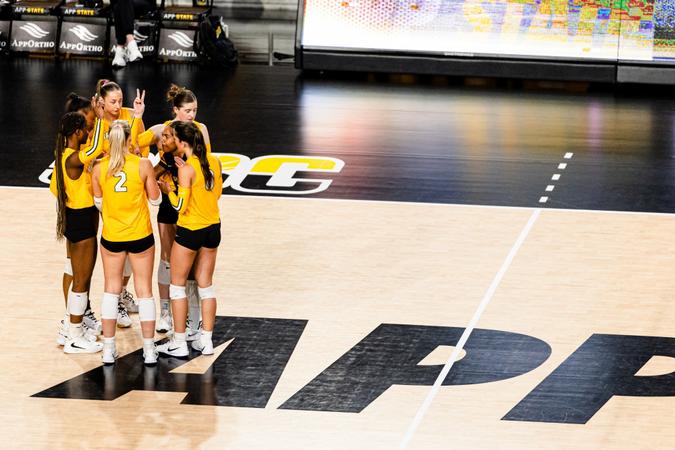 Aoo State App State Volleyball Drops Road Match in Atlanta - App State Athletics
