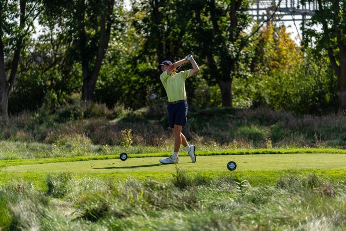 Coach Rusty Putter Knights tie with St. Olaf in annual Rusty Putter Match - Carleton College