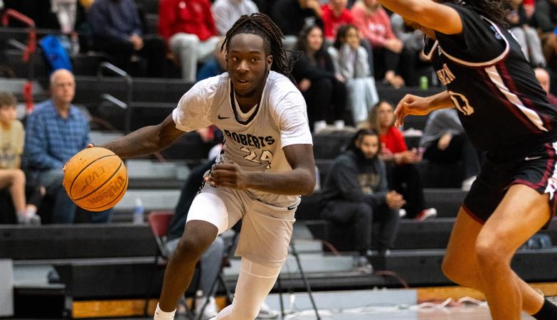 Roberts Dev Balanced Attack Gives Men’s Basketball a Comeback Win - Roberts ...