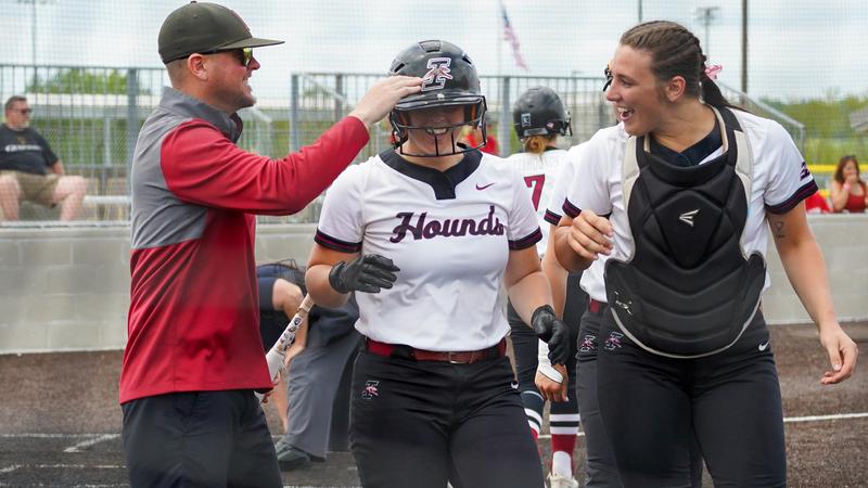 Softball Advances to Championship Sunday at the GLVC Tournament - UIndy ...