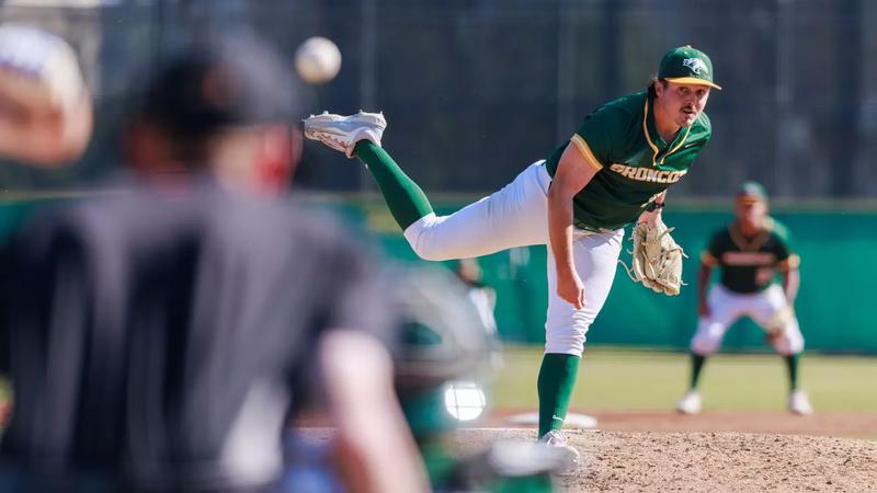 Caleb Reyes Broncos Drop Doubleheader Against Coyotes - Cal Poly Pomona Athletics