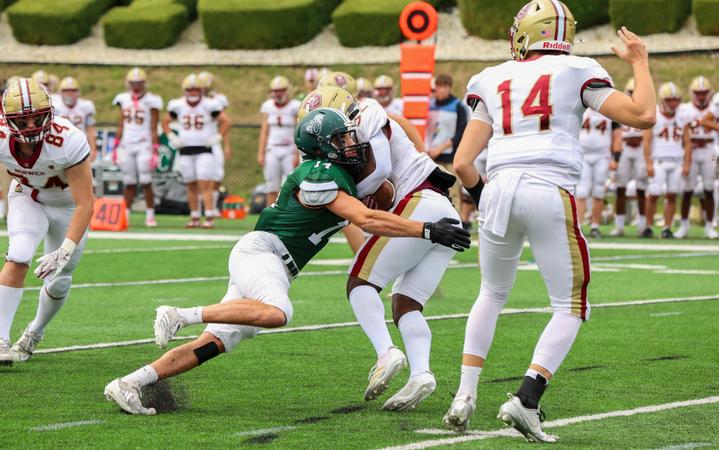 Football Falls in NJAC Opener - Vermont State University Castleton