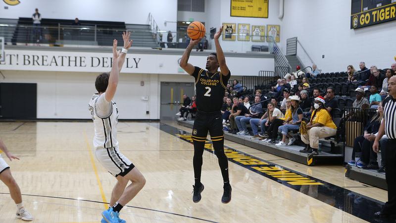 Cevin Clark Tigers Down Southwestern, Move to 2-0 in SCAC - Colorado College Athletics