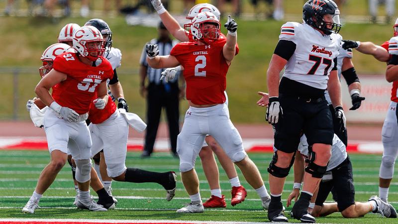 Dutch football team delivers sacks for Pella Community Food Shelf ...
