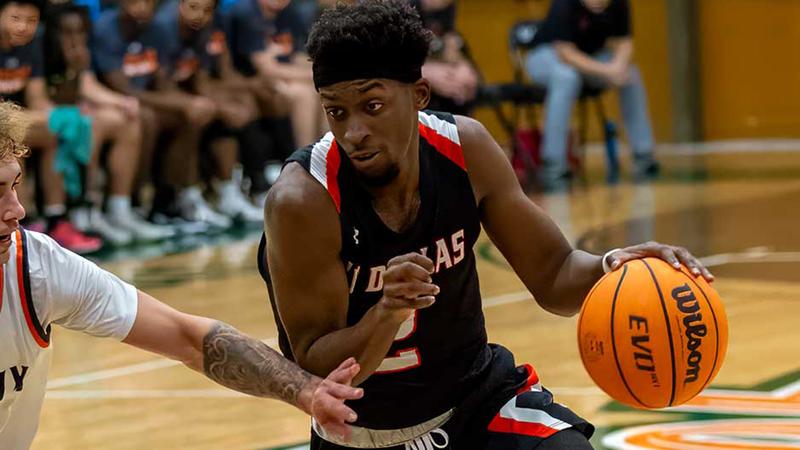 Dallas Reed Tufts UTD Ends 2023 with Loss to #5 Tufts - University of Texas at Dallas ...