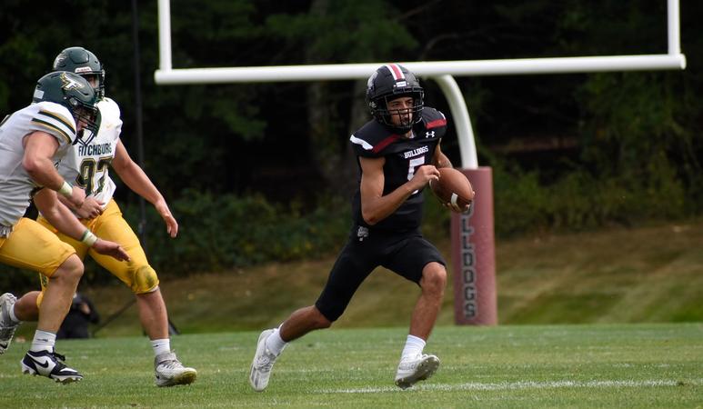 Football Drops Non-Conference Matchup With Nichols, 31-7 - Dean College