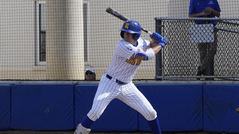 Emory Riddle Baseball Southern Evens Series After 11-3 Win Over Baseball on Saturday - Embry ...
