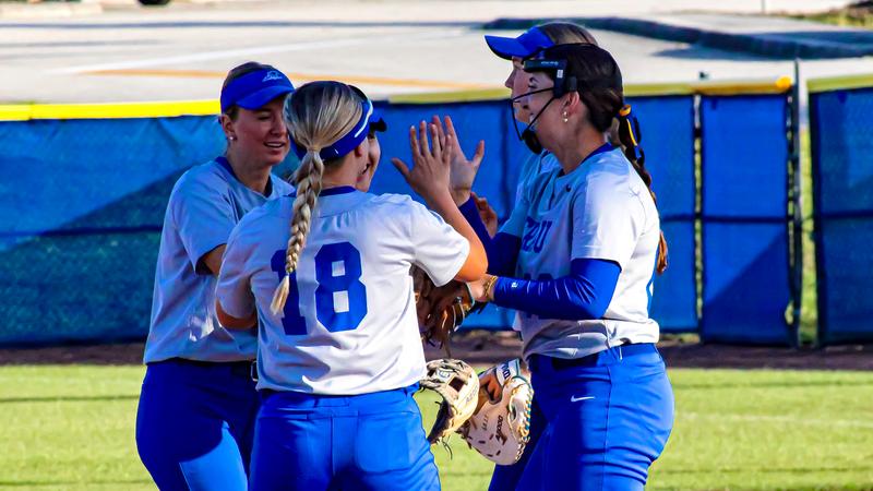 Embry Riddle Softball Explosive Fifth Inning Helps Softball Upset No. 17 Sharks in Extras ...