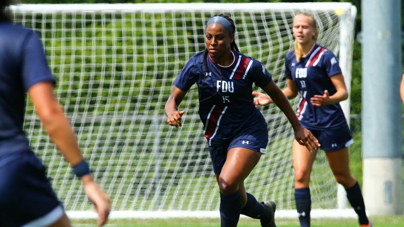 Kelly Roche Fdu Knights Fall in Shootout to Stonehill - FDU Knights Athletics