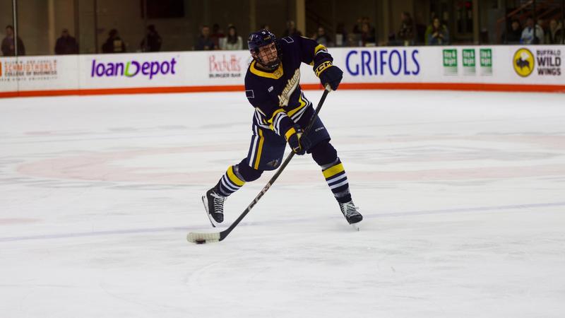Tyler Rundle Hennen Calls Game in Overtime Thriller - Augustana University Athletics