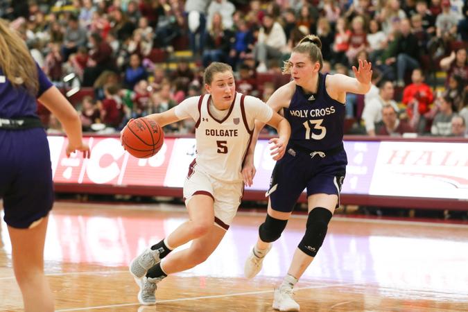 Colgate Contest Colgate Drops Contest to Holy Cross - Colgate University Athletics