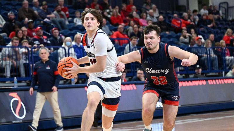 Brandon Stanback Dukes Conclude 2023 On High Note - Duquesne University Athletics