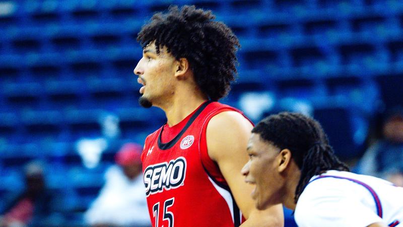 Redhawks Use Big Second Half to Slam Western Illinois, 72-51 ...