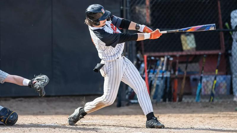 Infinity Baseball Tech Tech Baseball Splits Series with Siena Heights - Indiana Tech Athletics