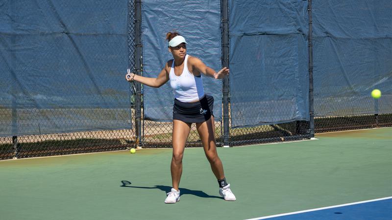 Apisah Picks Up Win 100 as No. 1 Women's Tennis Sweeps Sun Conference ...