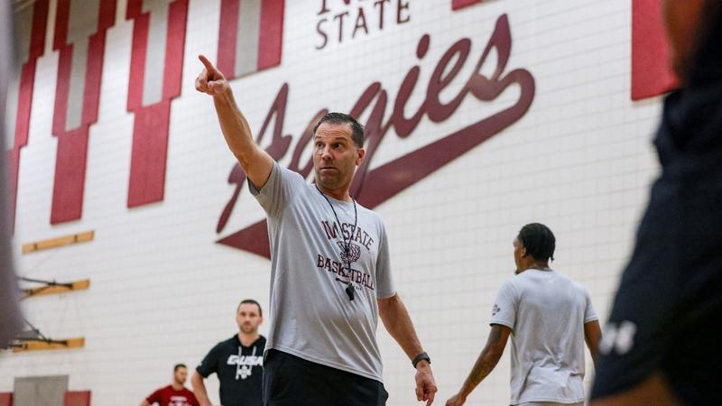 Deuce Benjamin NM State Announces 2023-24 Non-Conference Slate - New Mexico State ...