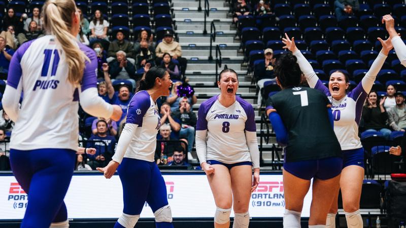 Larsson and Robins Register Double-doubles in 3-1 Victory over Gonzaga ...