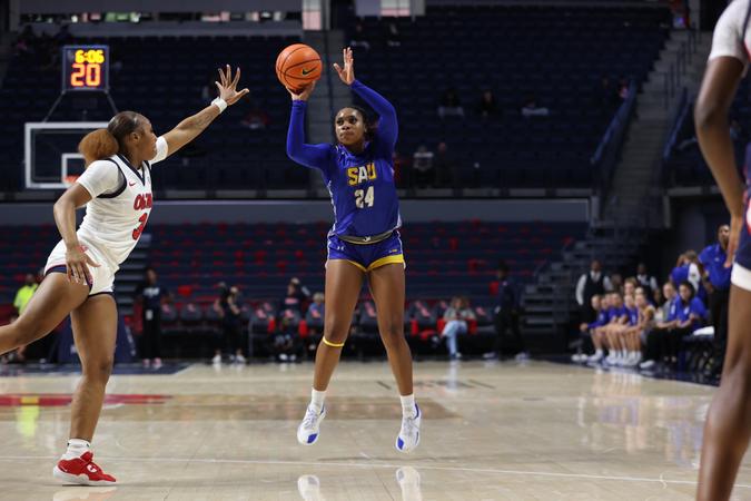 Matthews earns career win 200 as Muleriders stall Jets for season ...