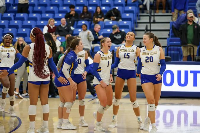 Muleriders take down Reddies in four set battle - Southern Arkansas ...