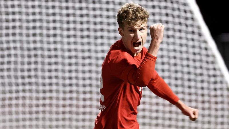 Conrad Chern Conrad Cheng and Bjorn Borren score early as SFU earns fourth-straight ...