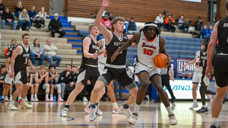 Mustangs remain in first place with Friday night win over Marauders ...