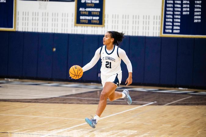 Edwards Regis Rps Defense, Balanced Scoring Lead Women's Basketball Past Regis - St ...