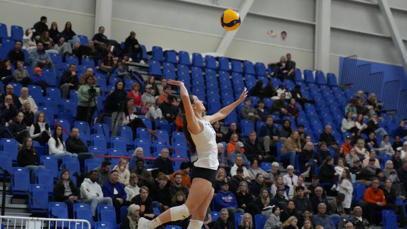 WolfPack fall to Cascades in back-and-forth battle - Thompson Rivers ...