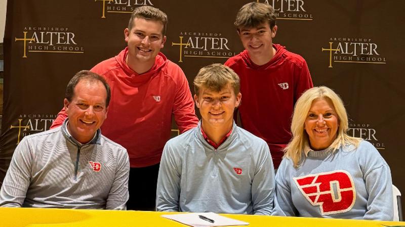 Hoaglund Sign Hoagland Signs One From Class Of 2025 - University of Dayton Athletics