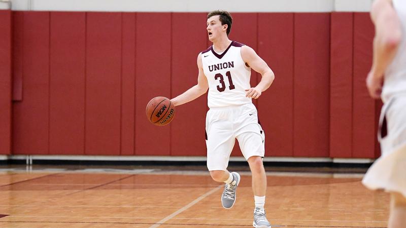 Kevin Funston Men's Hoops Hangs On Late to Take Down Vassar - Union College Athletics
