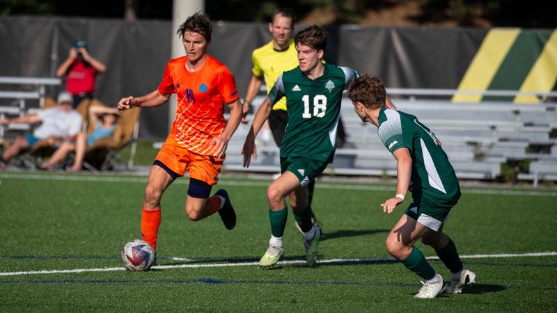 Ontech Ridgebacks Undefeated Ridgebacks down Trent at home - Ontario Tech Athletics