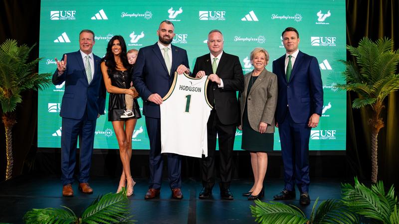 Bryan Ruggery Bryan Hodgson introduced as USF’s head men’s basketball coach - USF ...