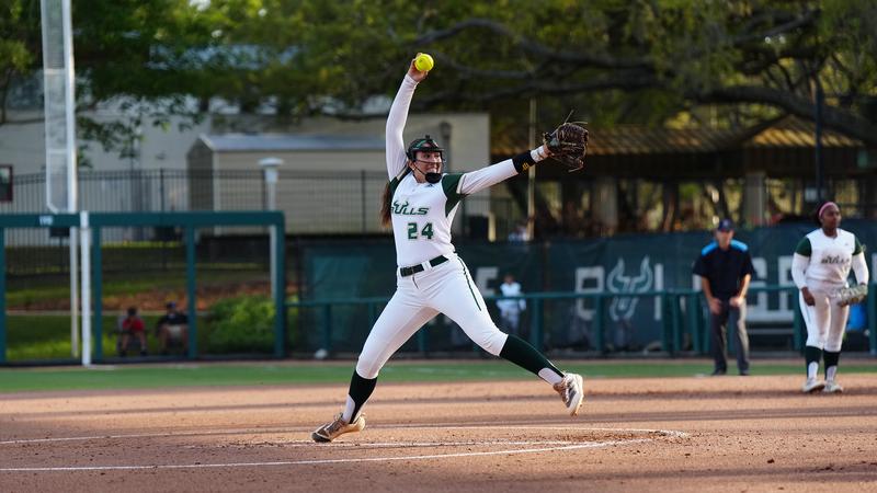Nettype Piche's Anne Long Pitches a Gem as USF Softball Defeats FAU, 3-2 - USF Athletics