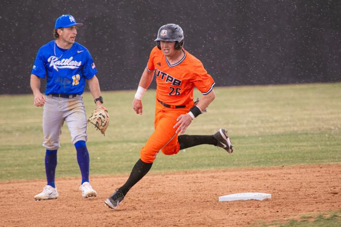 Utpv UTPB Moves Past Hilltoppers - UTPB Athletics
