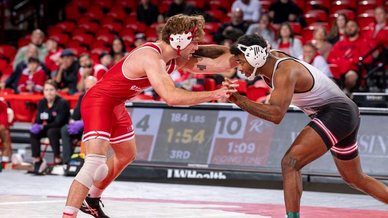 Badgers finish 2-1 at the Knockout Christmas Classic | Wisconsin Badgers