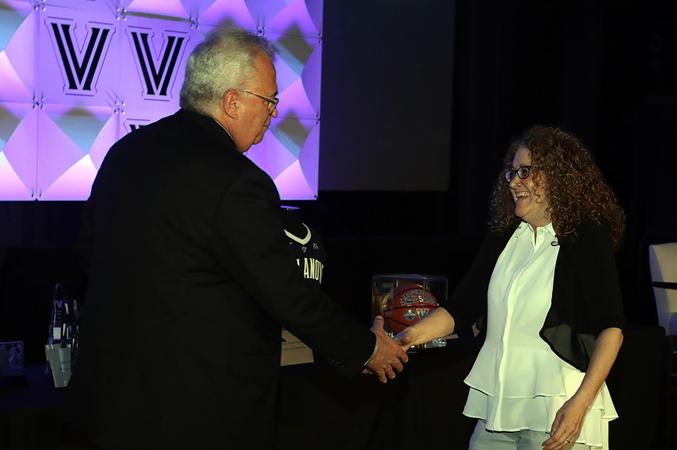 Anne Rafferty Villanova Nova Notebook: Recalling a Great Villanova Teammate - Villanova University