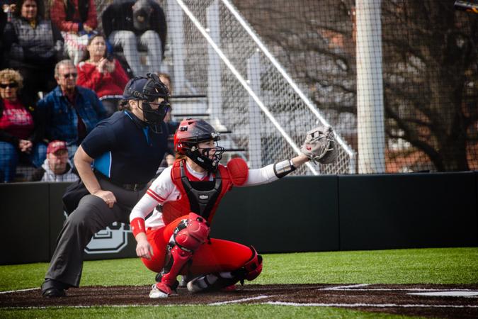 Softball Swept by No. 8 CWRU - Washington University in St. Louis